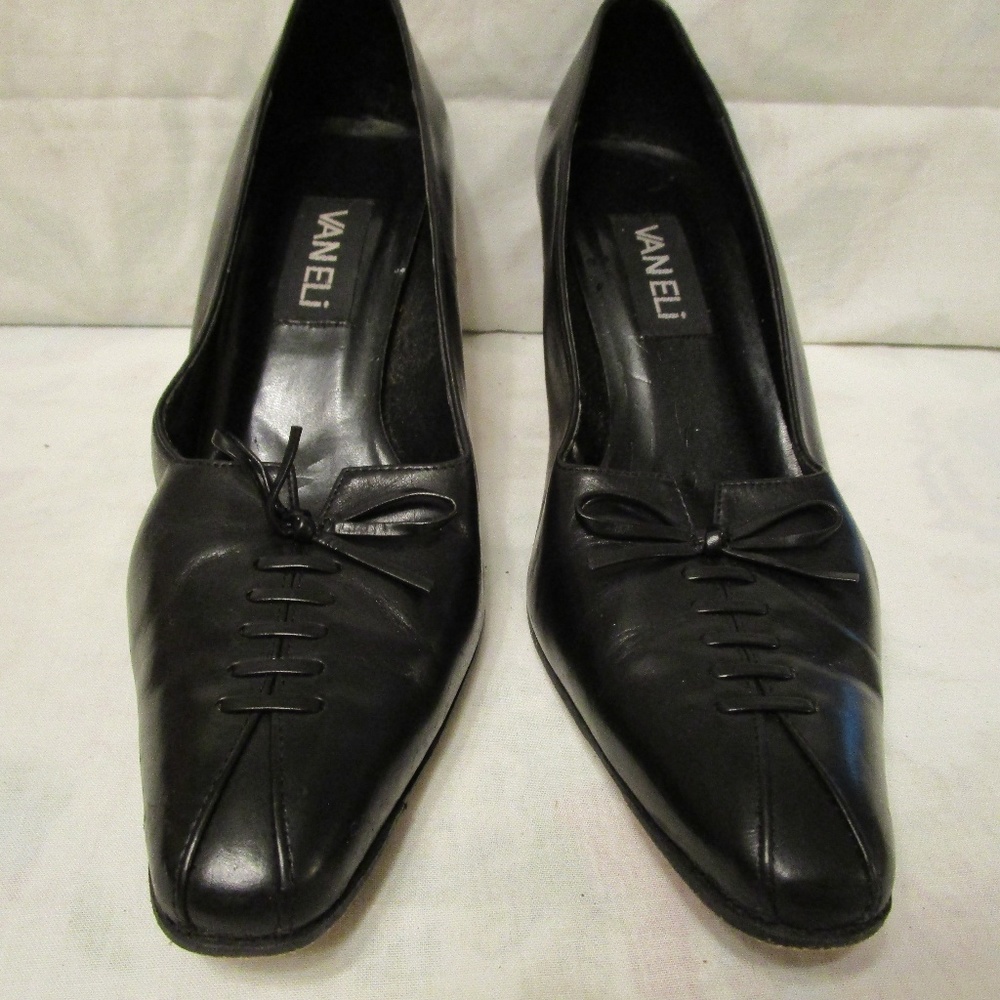 Van Eli Heels